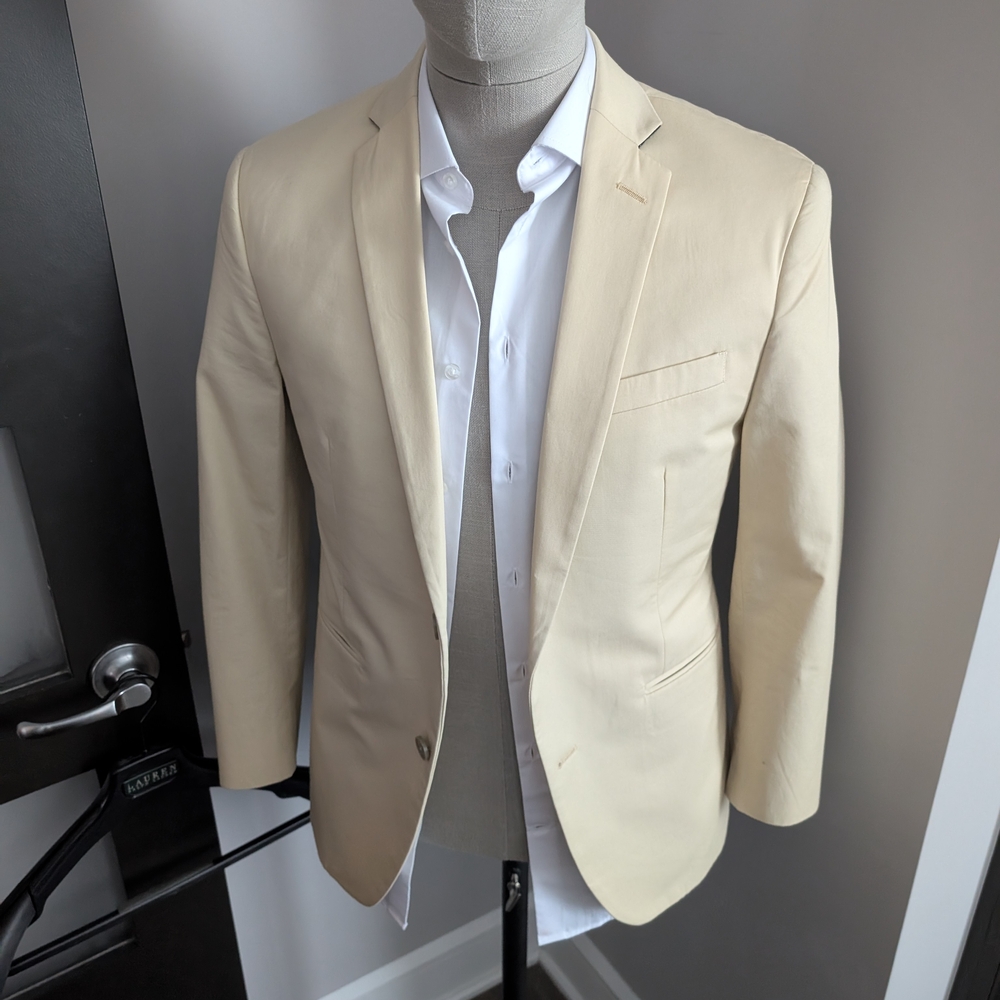 SOLD/// Bar III Men's Formal Cream Blazer